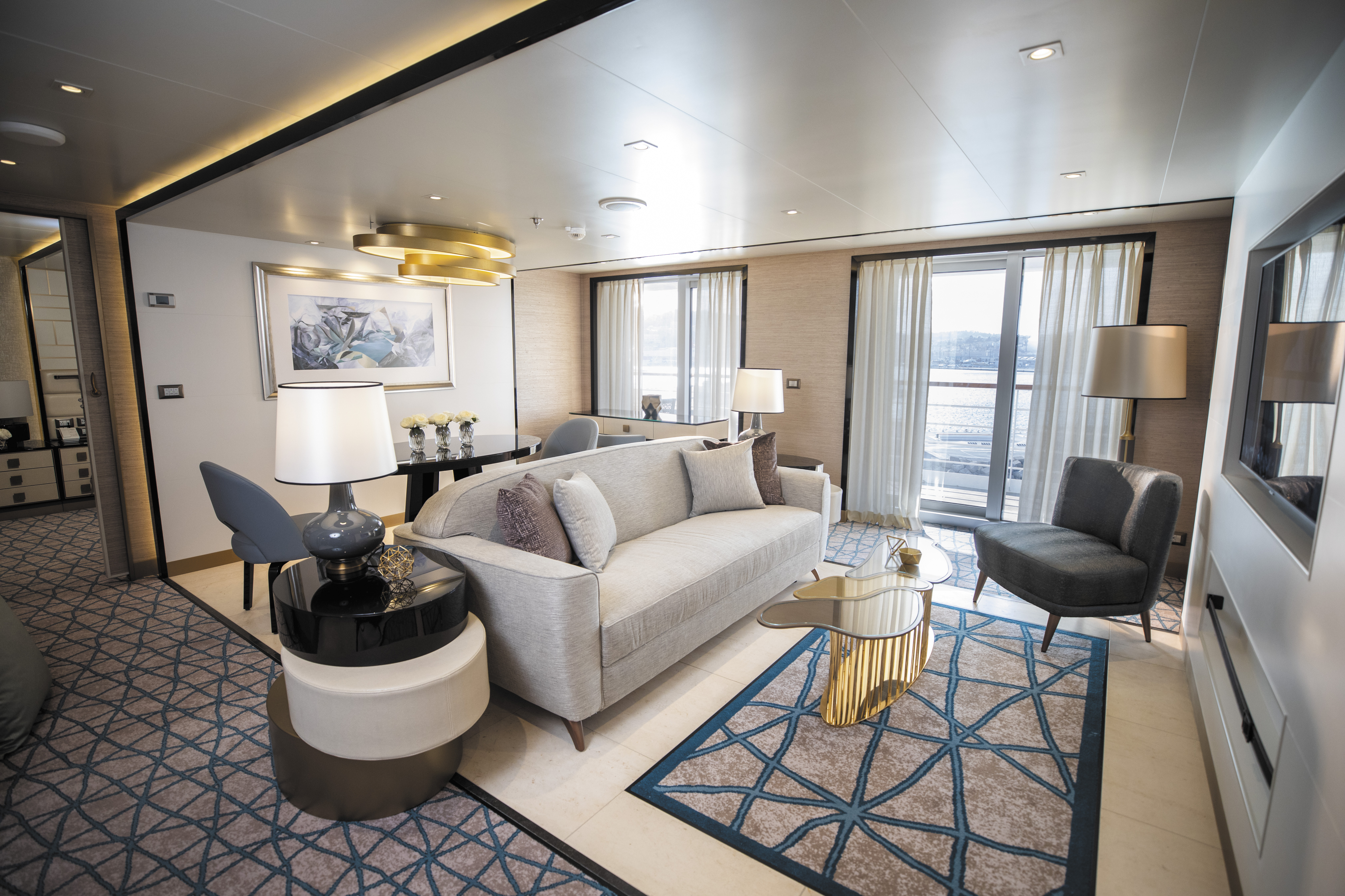 RSSC - Seven Seas Splendor - Accommodation - Seven Seas Suite.jpg